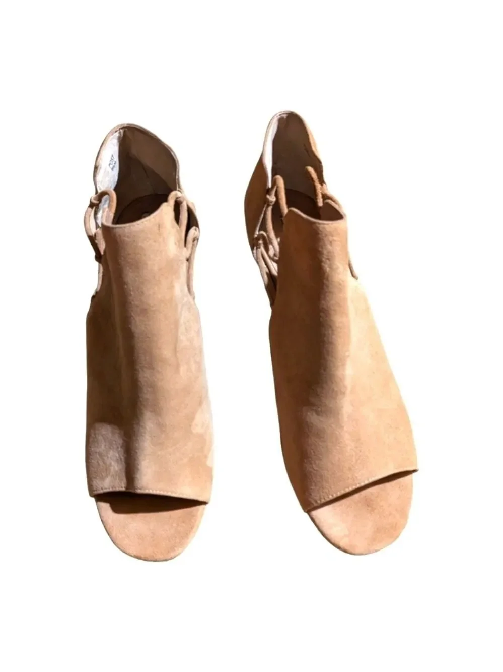 𝅺Tahari Post Tan Suede Peep Toe Booties Size 9.5 Sharp